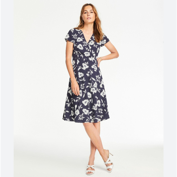 Ann Taylor Navy White Floral Faux Wrap Knee Length Dress Size 12 - Picture 1 of 7